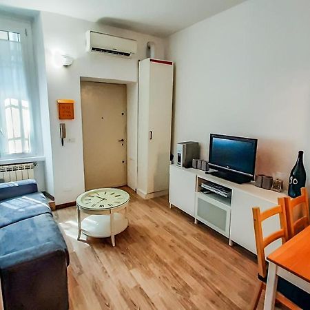 Altido Lovely 1-Br Flat With Easy Access To Centre Milan Bagian luar foto