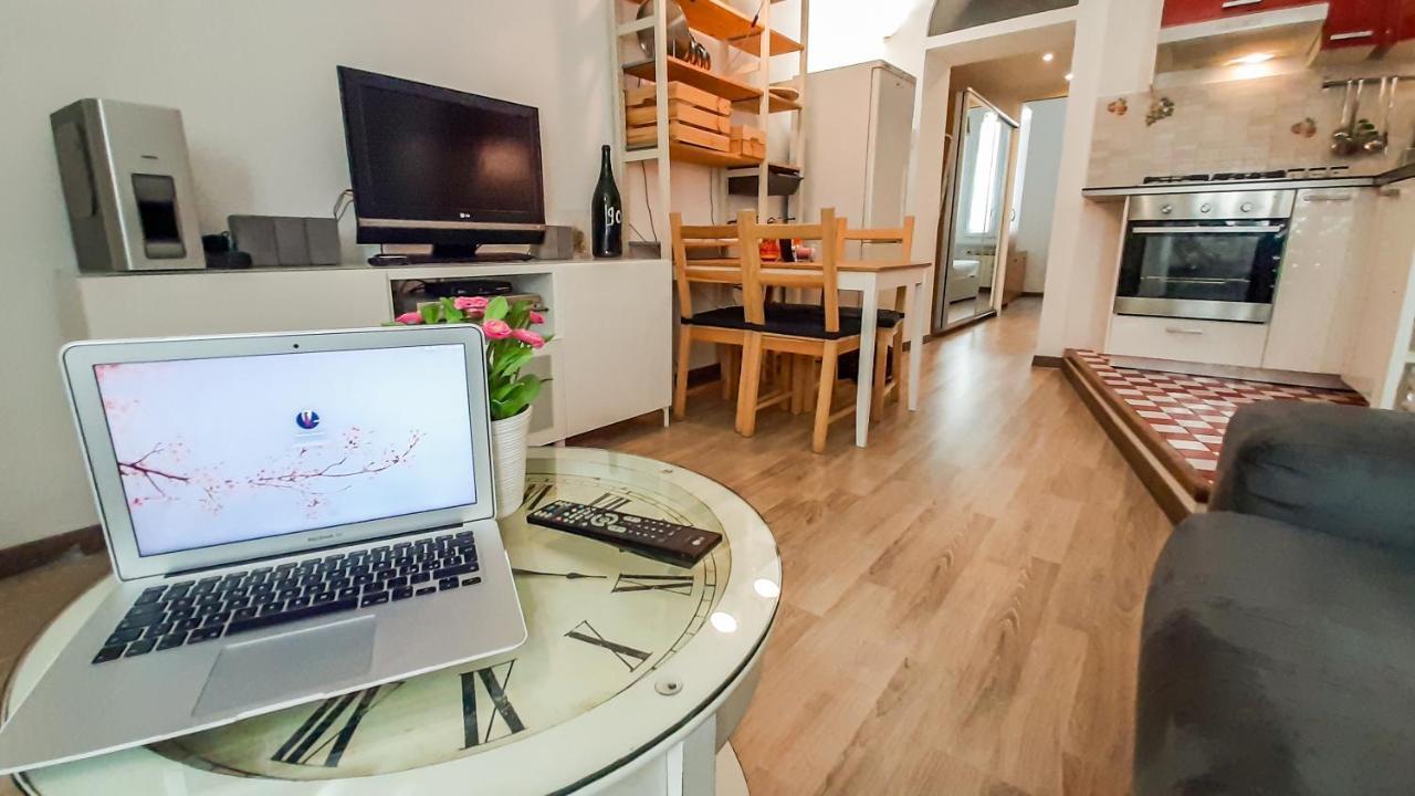 Altido Lovely 1-Br Flat With Easy Access To Centre Milan Bagian luar foto
